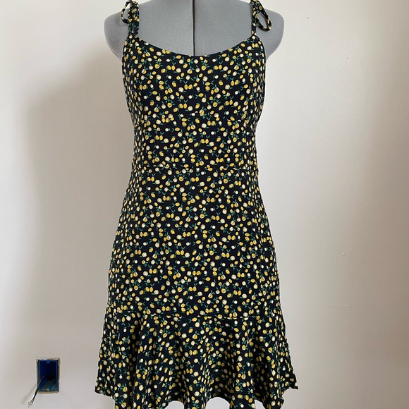 wild fable Dresses & Skirts - NEW - Wild Fable size M; lemon print mini dress